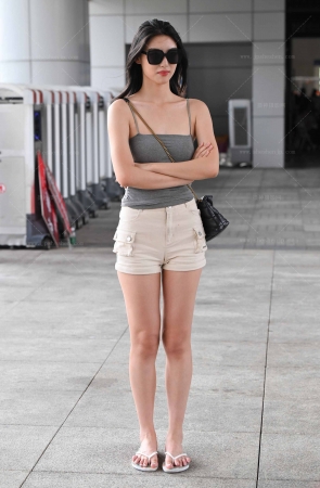 25614-15-91√紧致热裤大白腿小姐姐