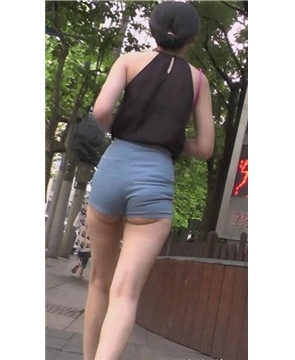 极品高腰牛仔热裤美臀性感墨镜女孩 [3.44 GB]