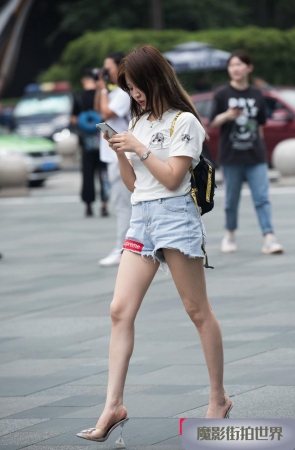 热裤美女3A1216[579M]