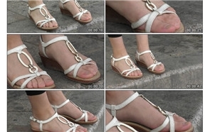 4k-等公车的光脚凉鞋素脚丫眼镜妹。