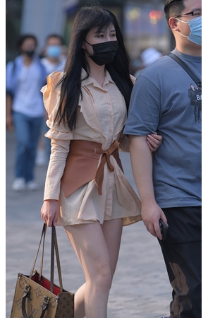 戴着口罩的漂亮小姐姐(112P)[2.52G/JPG]