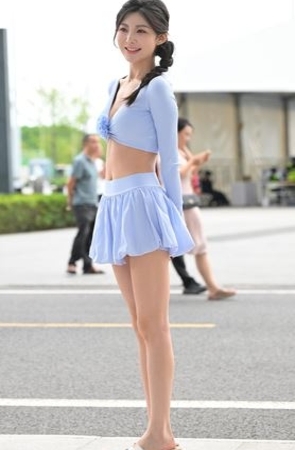 蓝色小蛮腰美女(124P)