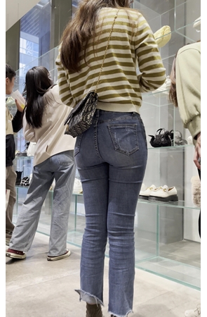 圆润蓝牛小姐姐