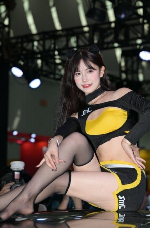 可爱甜美SHOWGIRL [95P-2.17GB]