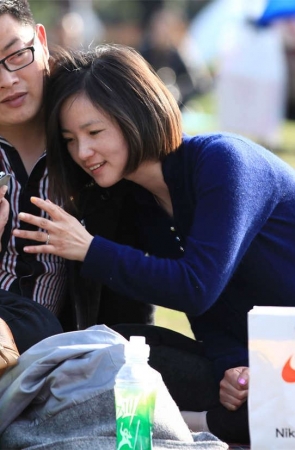 No212 笑容如此绽放，丝足更添光彩