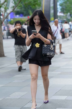 紫色高跟鞋美腿mm