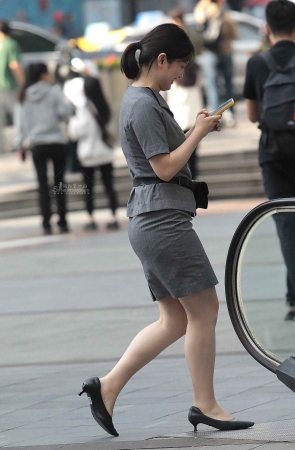 街拍高跟职业装