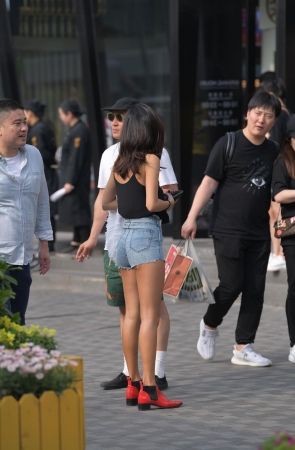 身材好棒的热裤**