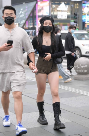 22521-10+133/紧致热裤女友 19P