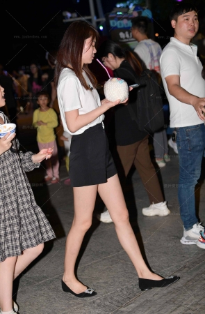 23415-20=52√街拍素人，平底鞋女生 11P