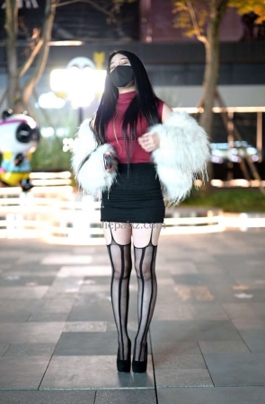 时髦美女2分37秒  [2.26 GB]