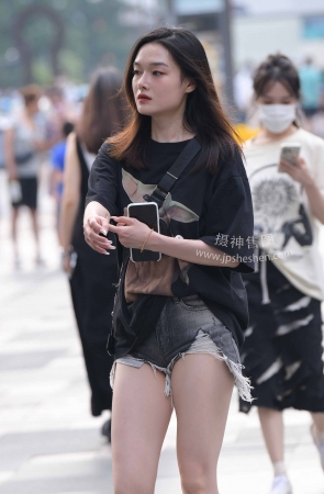 2274-2+92热裤大白腿，谁都爱看吧～ 18P