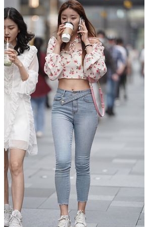 青春紧牛小姐姐(52P)