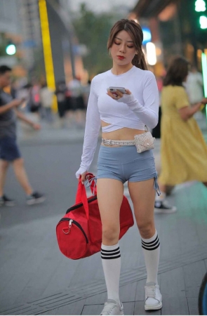 精选街拍作品 NO.1607 极品蓝色短裤美女[231P/275MB]