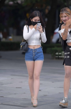 23207-103丝袜热裤女孩 8P