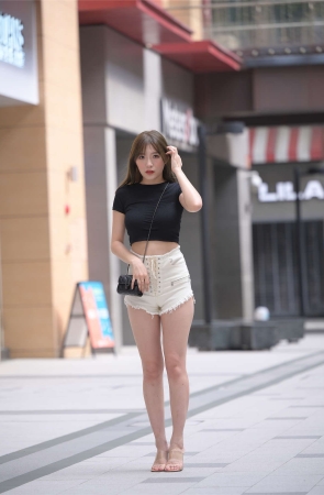 魂魂摄影作品 白色热裤美女