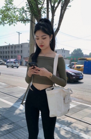 一始街拍作品  半度微凉 [MP4-8.97GB]