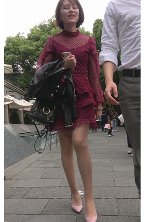 漂亮的短发小姐姐