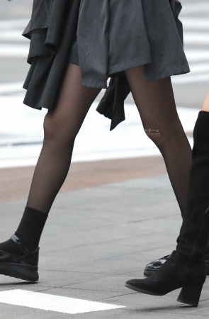 街拍黑丝妹子-13P