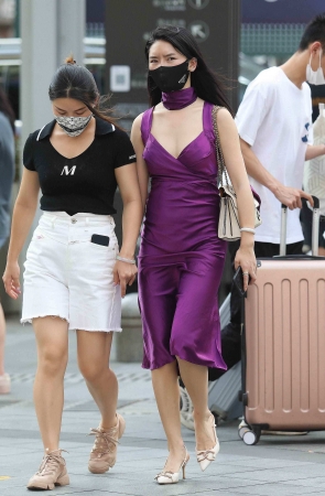 漂亮街拍吊带裙shaofu