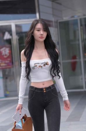 精选街拍作品 NO.1697 一只麋鹿摄影作品 – love letter[835P/866MB]