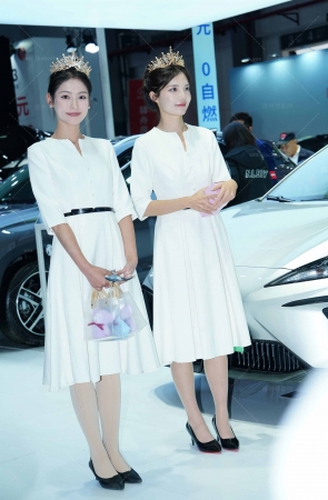 20241026-27 2024年10月某车展丝袜礼仪图集 16P