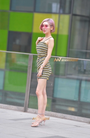 长腿高跟时尚美女