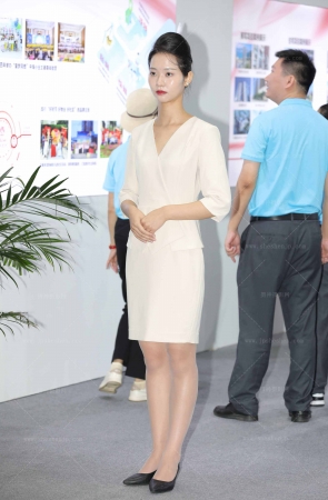 案场小姐姐超薄肉丝高挑美腿高跟 8P