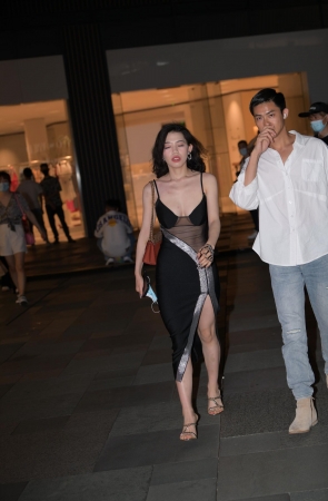 性感的裙装穿搭