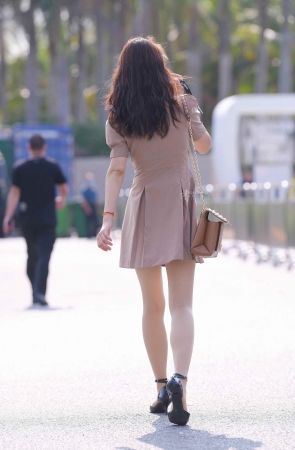 21413-19+38-阳光下的肉 丝女人