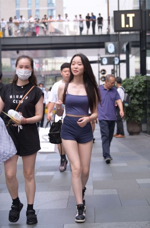 甜美可爱休闲装