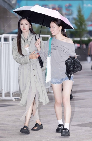 LB624-60P 成都车展-白嫩美腿热裤礼仪模特小姐姐下班 8P