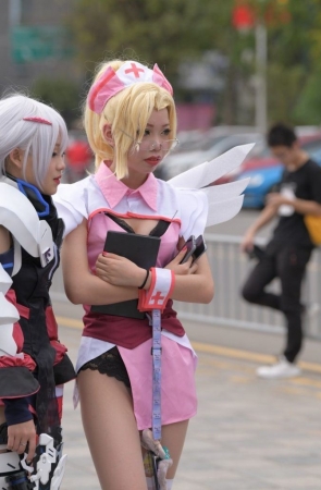 高挑cos小姐姐 [70P-1.47GB]