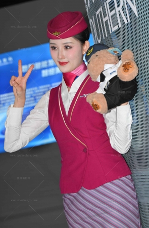 SH25-163-67√南航空姐-抱起小熊