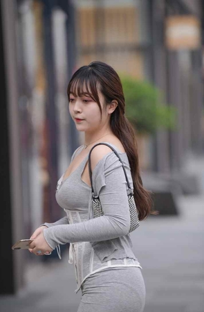 靓丽修身包臀裙 [173P-2.73GB]