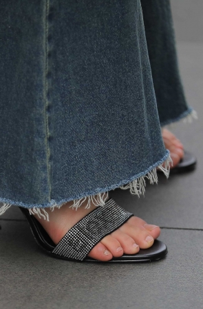 今年流行喇叭紧牛