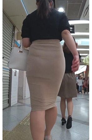 米色包屯长裙极品大腿OL