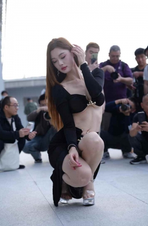 绿色修身裙 [103P14V-10.1GB] 