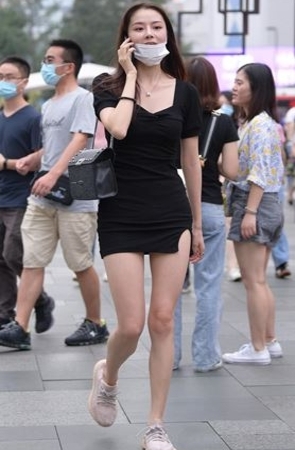 黑裙小姐姐(36P)