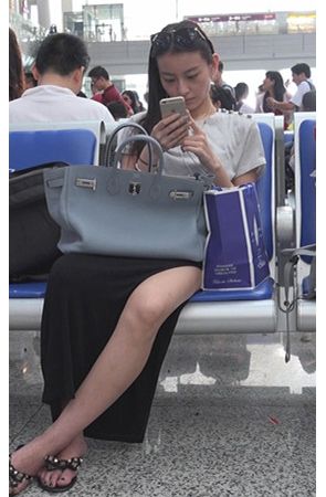 漂亮的长腿美足