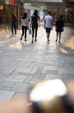 超极品紧身皮裤！