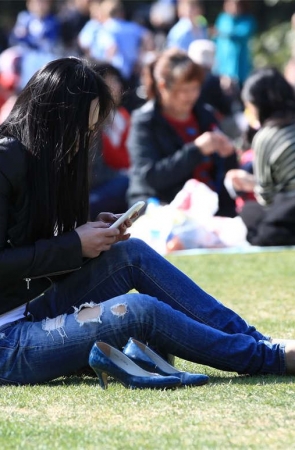 No584 裸足被拍了2次的MM，终于换上了肉丝出镜