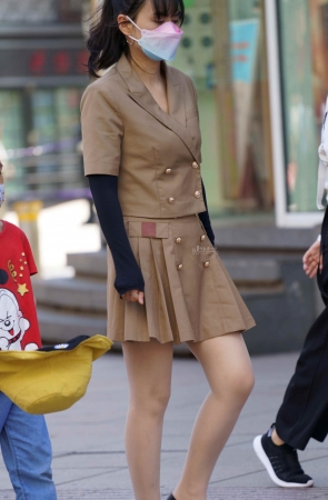 高傲的街拍丝袜