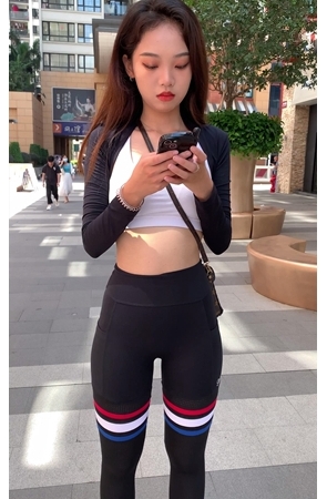 黑色瑜伽裤美女[10.93G/MP4]