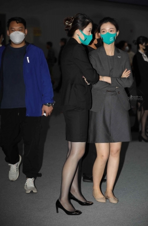 豪车销shou经理气质不一般