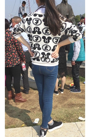 牛仔裤小妹
