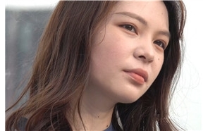 极品粉嫩的街拍美足短裙MM [1.12 GB/AVI]