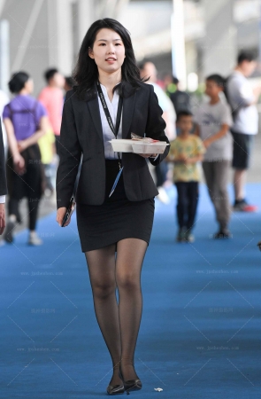 241117-19=49√干饭的时候带了～ 11P