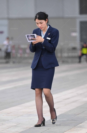 2562-28=70√下班了，她这款鞋子我喜欢 10P