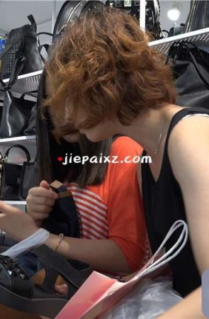 白嫩美腿玉足姐妹 [1.32 GB/MP4]